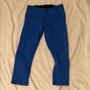 Lulu Lemon Knee Length Blue Workout Leggings